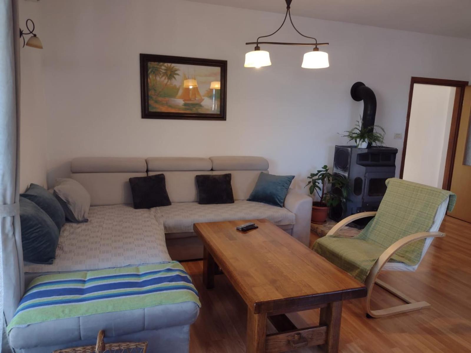 Spacious Apartment With Parking&Garden Marčana 外观 照片
