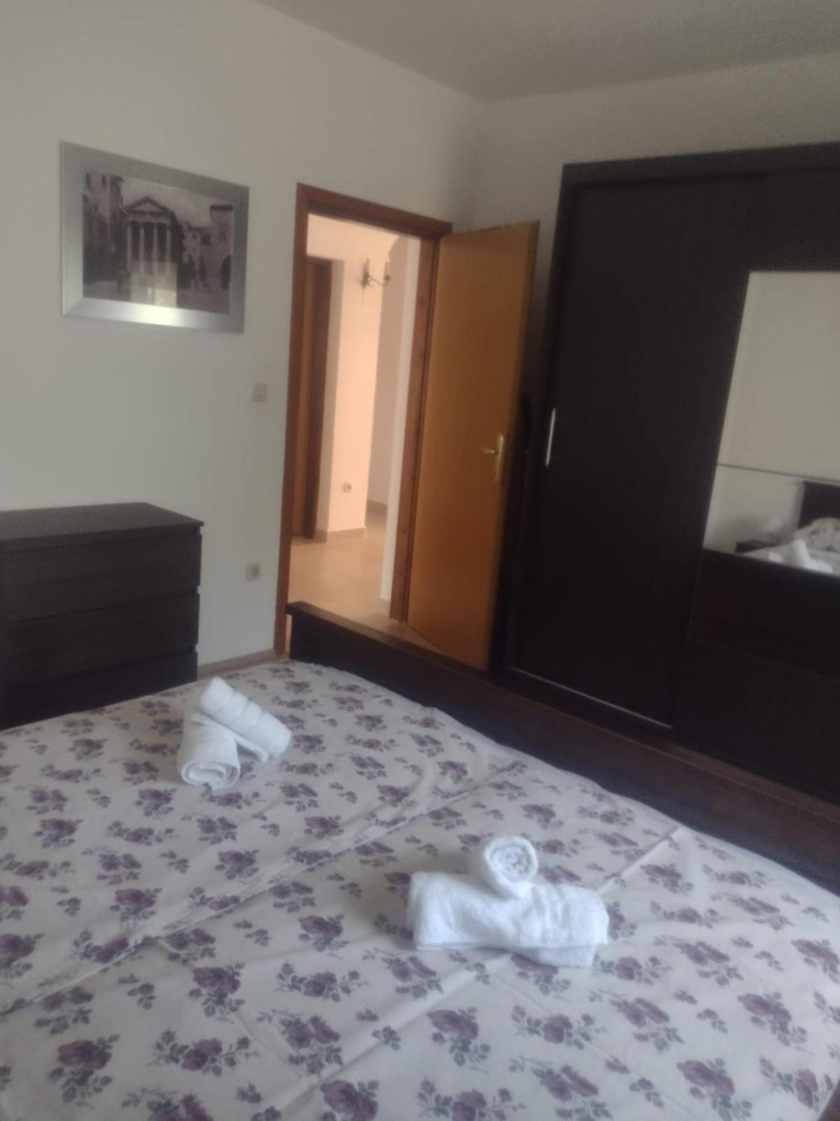Spacious Apartment With Parking&Garden Marčana 客房 照片